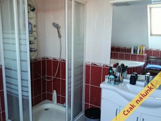 Eladó 160 m²-escsaládi ház Tököl, Dobó Katalin közeli utca: 136'000'000 Ft