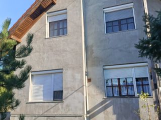 Eladó 160 m²-escsaládi ház Tököl, Dobó Katalin közeli utca: 129'900'000 Ft