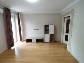 Kiadó 54 m²-estársasházi lakás Tököl, Duna utca: 220'000 Ft