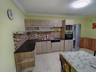 Kiadó 54 m²-estársasházi lakás Tököl, Duna utca: 220'000 Ft