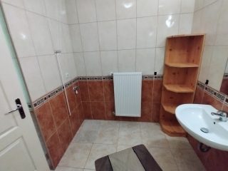 Kiadó 54 m²-estársasházi lakás Tököl, Duna utca: 220'000 Ft