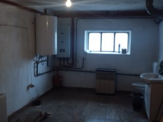 Eladó 98 m²-escsaládi ház Tököl, Főút közeli utca: 109'900'000 Ft