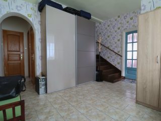 Eladó 234 m²-escsaládi ház Tököl, központban: 136'900'000 Ft