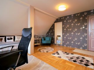 Eladó 234 m²-escsaládi ház Tököl, központban: 136'900'000 Ft