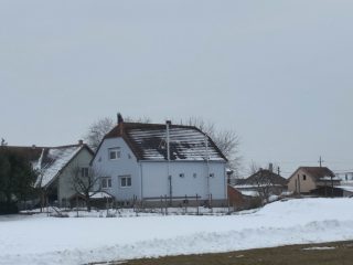 Eladó 234 m²-escsaládi ház Tököl, központban: 136'900'000 Ft