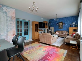 Eladó 234 m²-escsaládi ház Tököl, központban: 136'900'000 Ft