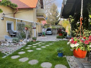 Eladó 315 m²-escsaládi ház Törökbálint, Kossuth Lajos utca: 325'000'000 Ft