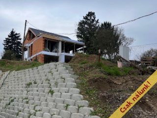 Eladó 110 m²-estársasházi lakás Törökbálint, Séta utca: 155'000'000 Ft