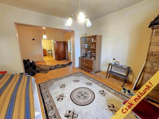 Eladó 83 m²-escsaládi ház Tura, Temető köz: 26'900'000 Ft