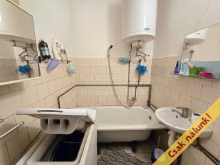 Eladó 83 m²-escsaládi ház Tura, Temető köz: 26'900'000 Ft