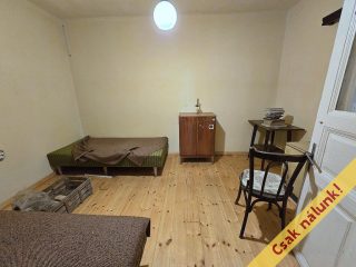 Eladó 83 m²-escsaládi ház Tura, Temető köz: 26'900'000 Ft