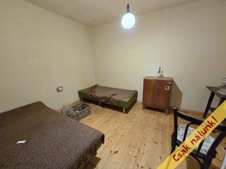 Eladó 83 m²-escsaládi ház Tura, Temető köz: 26'900'000 Ft