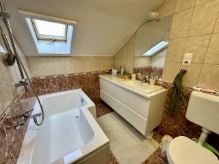 Eladó 101 m²-esházrész Üllő, Ócsai út: 83'900'000 Ft