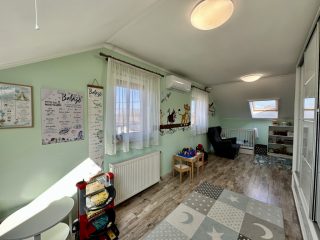 Eladó 101 m²-esházrész Üllő, Ócsai út: 83'900'000 Ft