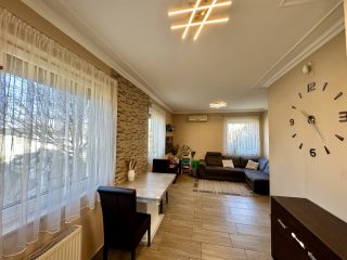 Eladó 101 m²-esházrész Üllő, Ócsai út: 83'900'000 Ft