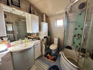 Eladó 220 m²-escsaládi ház Üllő, Többgenerációs: 135'000'000 Ft