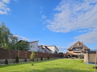 Eladó 320 m²-escsaládi ház Üllő, teljes körűen felújított: 257'900'000 Ft