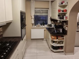Eladó 320 m²-escsaládi ház Üllő, teljes körűen felújított: 257'900'000 Ft