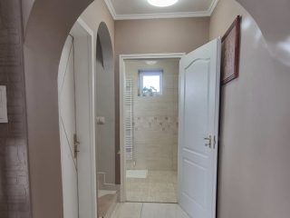 Eladó 320 m²-escsaládi ház Üllő, teljes körűen felújított: 257'900'000 Ft