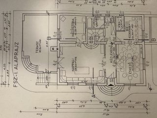 Eladó 320 m²-escsaládi ház Üllő, teljes körűen felújított: 257'900'000 Ft