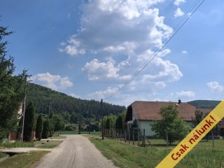 Eladó 830 m²-estelek Uppony, Ifjúság utca: 13'000'000 Ft