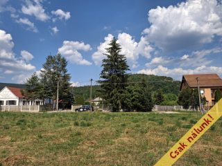 Eladó 830 m²-estelek Uppony, Ifjúság utca: 13'000'000 Ft