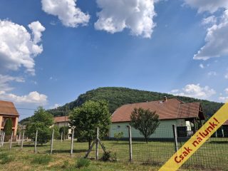 Eladó 830 m²-estelek Uppony, Ifjúság utca: 13'000'000 Ft