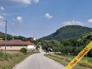 Eladó 830 m²-estelek Uppony, Ifjúság utca: 13'000'000 Ft