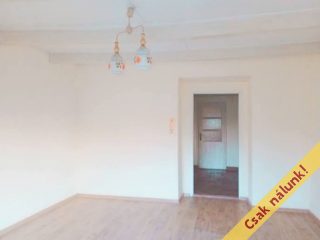 Eladó 50 m²-escsaládi ház Úri, Kossuth Lajos utca környéki utca: 25'500'000 Ft