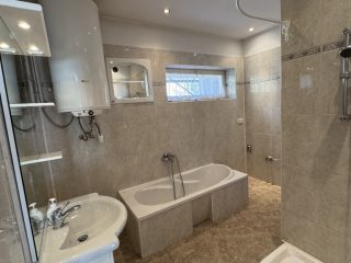 Eladó 68 m²-escsaládi ház Vác, Ág utca: 78'000'000 Ft