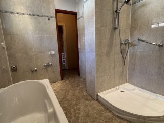 Eladó 68 m²-escsaládi ház Vác, Ág utca: 78'000'000 Ft