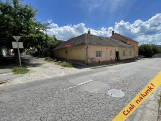 Eladó 71 m²-escsaládi ház Vác, Barabás Miklós utca: 68'900'000 Ft