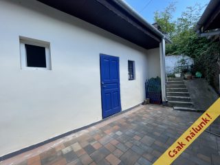 Eladó 71 m²-escsaládi ház Vác, Barabás Miklós utca: 68'900'000 Ft