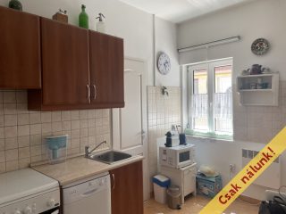 Eladó 71 m²-escsaládi ház Vác, Barabás Miklós utca: 68'900'000 Ft
