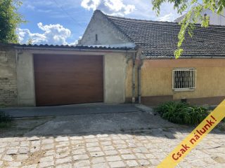 Eladó 71 m²-escsaládi ház Vác, Barabás Miklós utca: 68'900'000 Ft