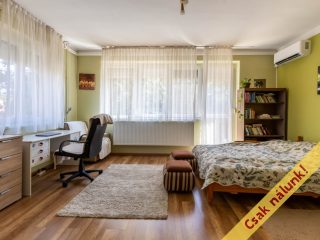 Eladó 185 m²-esikerház Vác, Bauer Mihály utca: 134'000'000 Ft