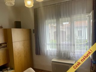 Eladó 60 m²-escsaládi ház Vác, Belváros: 65'000'000 Ft