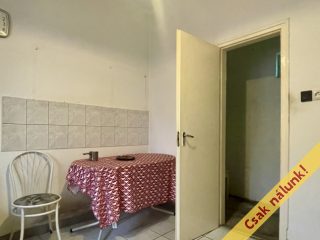 Eladó 60 m²-escsaládi ház Vác, Belváros: 65'000'000 Ft