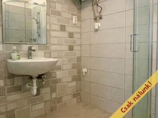 Eladó 60 m²-escsaládi ház Vác, Belváros: 65'000'000 Ft