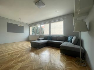 Eladó 88 m²-estársasházi lakás Vác, Cházár András utca: 97'242'000 Ft