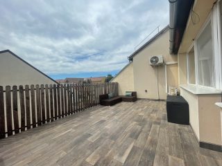 Eladó 88 m²-estársasházi lakás Vác, Cházár András utca: 97'242'000 Ft