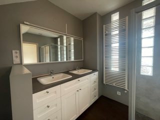 Eladó 88 m²-estársasházi lakás Vác, Cházár András utca: 97'242'000 Ft