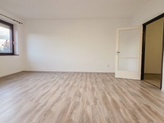 Kiadó 45 m²-estársasházi lakás Vác, Cserhát utca: 190'000 Ft