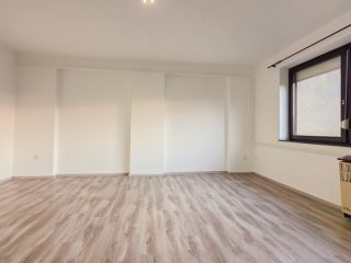 Kiadó 45 m²-estársasházi lakás Vác, Cserhát utca: 190'000 Ft