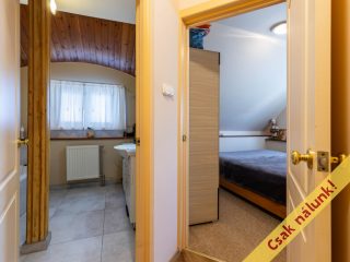 Eladó 82 m²-estársasházi lakás Vác, Cserje utca: 124'900'000 Ft