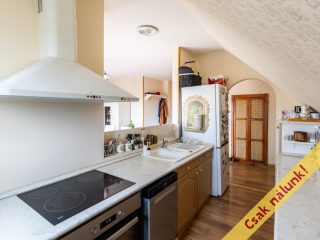 Eladó 82 m²-estársasházi lakás Vác, Cserje utca: 124'900'000 Ft