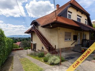 Eladó 82 m²-estársasházi lakás Vác, Cserje utca: 124'900'000 Ft