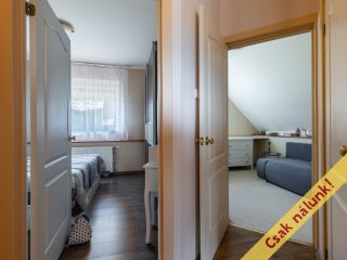 Eladó 82 m²-estársasházi lakás Vác, Cserje utca: 124'900'000 Ft