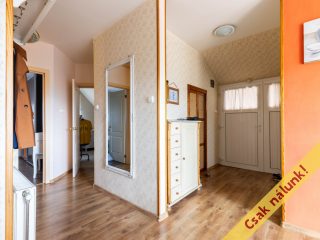Eladó 82 m²-estársasházi lakás Vác, Cserje utca: 124'900'000 Ft