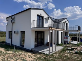 Eladó 102 m²-esikerház Vác, Csősz utca: 89'500'000 Ft
